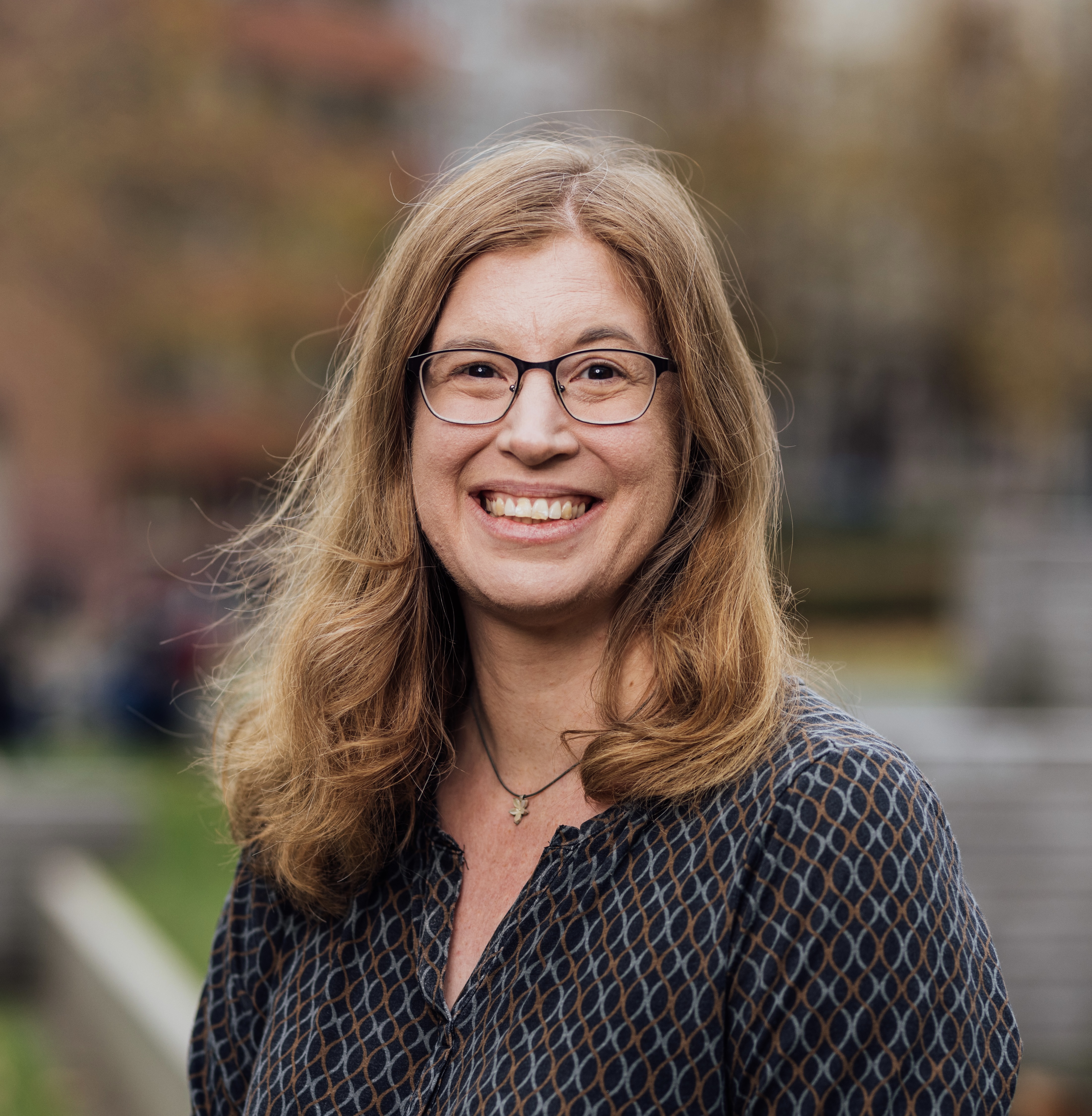 Photograph of Laura Keck smiling at the camera