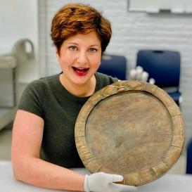 Eurydice holding a divination disk