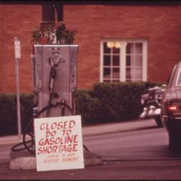 A gas station closed due to a shortage of oil